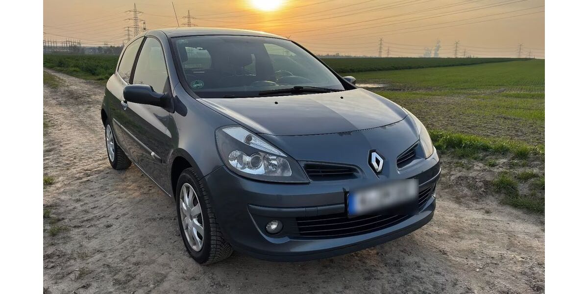 Renault Clio 176.200 km 1.990 &euro; Köln 50825