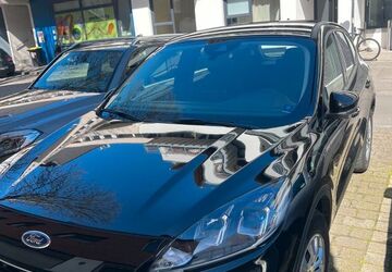 Ford Kuga 69.000 km 18.900 &euro; Köln 50969