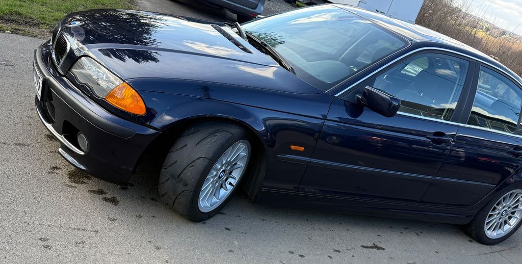 BMW 330 273.635 km 9.800 &euro; Wermelskirchen 42929