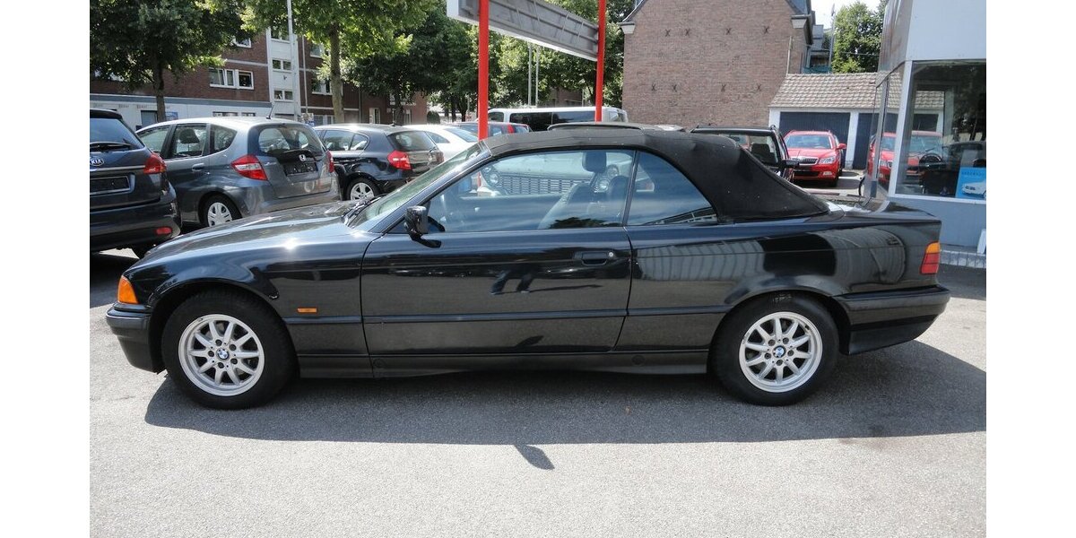 BMW 318i Exclusiv Edition Klimatr.Leder SHZ PDC 220.000 km 5.900 &euro; Neuss 41462