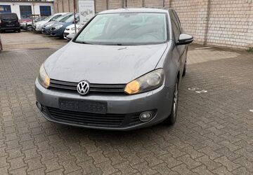 VW Golf 220.000 km 2.600 &euro; Köln 50739