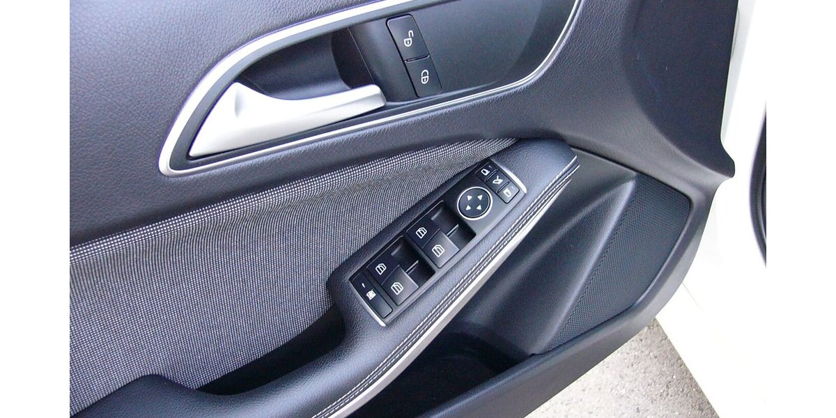 Mercedes-Benz A 180 CDI Style Sportsitze Klima Navi Alu Kamera 87.000 km 14.900 &euro; Ratingen 40885