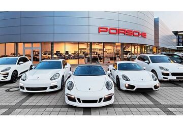 Porsche Taycan 34.212 km 74.290 &euro; Düsseldorf 40468