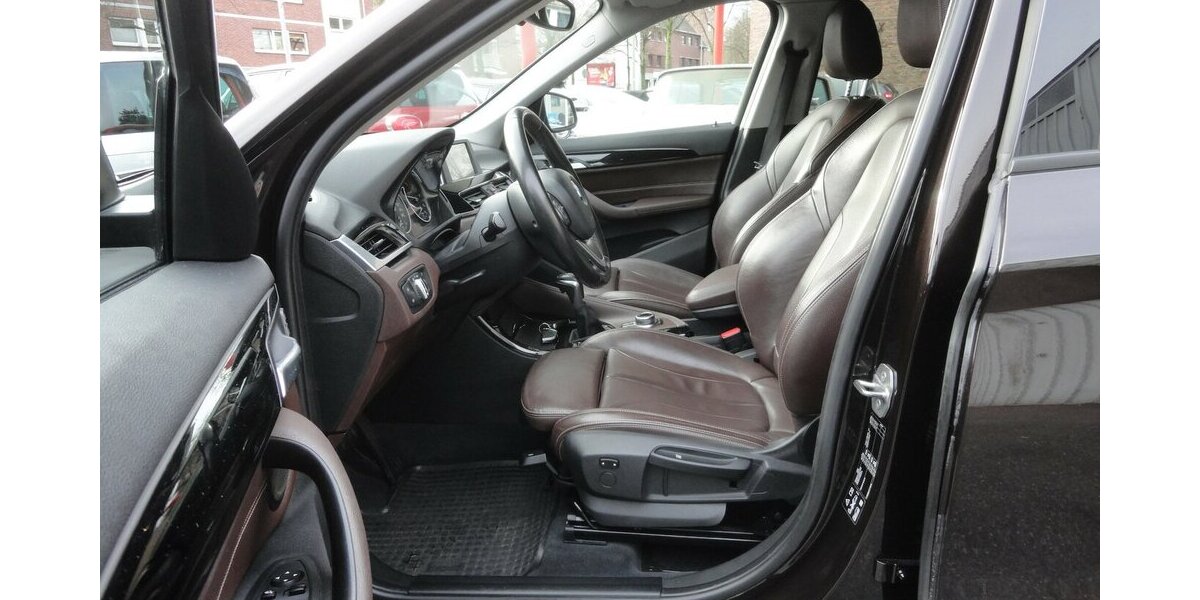 BMW X1 20 d xLine 4x4 Autom Navi Leder SHZ PDC LED 208.000 km 15.999 &euro; Neuss 41462