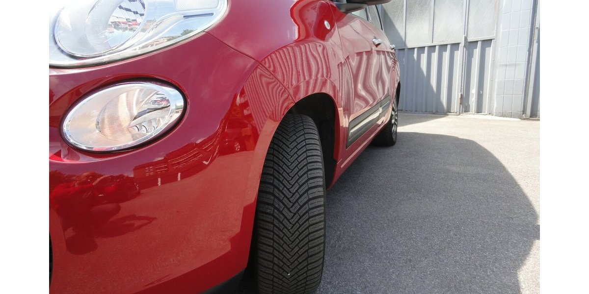 Fiat 500L 1.6D Living Navi+PanoSdach+kamera+Klimatr 158.000 km 8.399 &euro; Neuss 41462