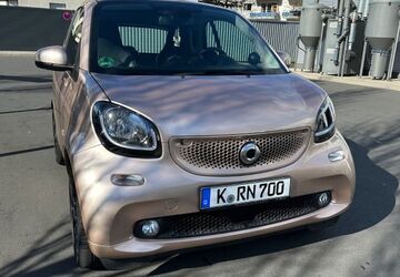 Smart ForTwo 45.000 km 16.300 &euro; Köln 50767