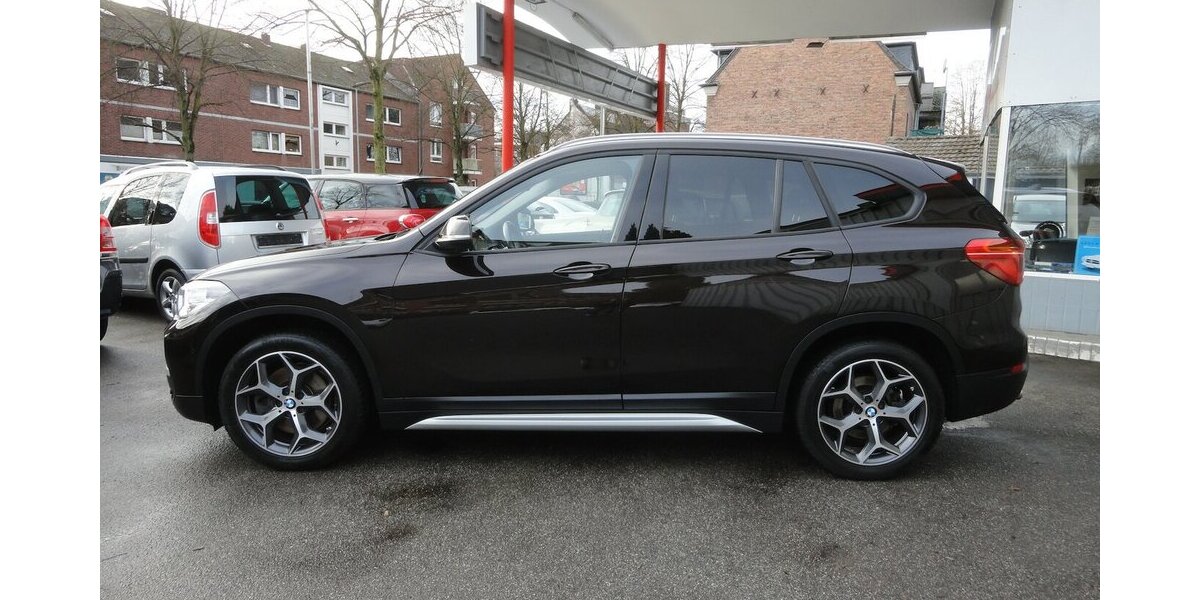 BMW X1 20 d xLine 4x4 Autom Navi Leder SHZ PDC LED 208.000 km 15.999 &euro; Neuss 41462