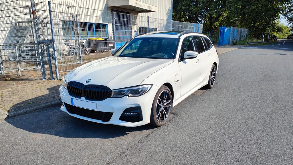 BMW 330 48.500 km 30.999 &euro; Remscheid 42897