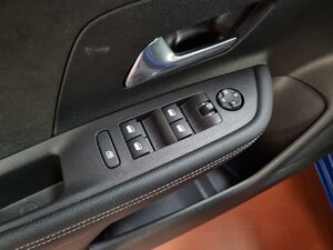 Opel Mokka e Ultimate Voll LED Winterp. 11kw Onboard 13.336 km 19.940 &euro; HAAN 42781