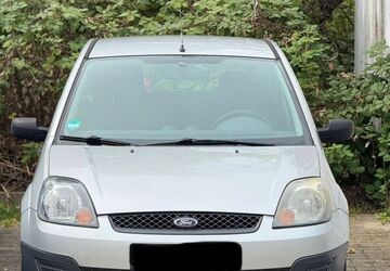 Ford Fiesta 128.000 km 1.550 &euro; Wuppertal 42279