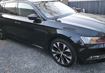 Skoda Superb 141.142 km 17.000 &euro; Solingen 42651