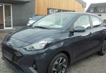 Hyundai i10 10.800 km 16.990 &euro; Radevormwald 42477