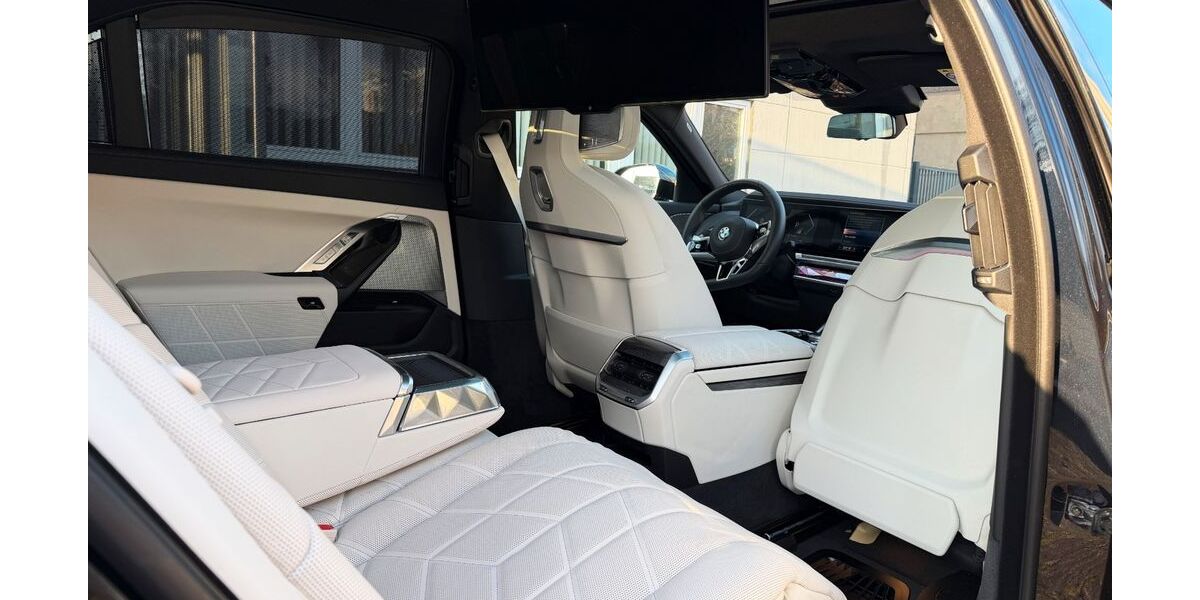 BMW 740 15.856 km 106.950 &euro; Köln 50739