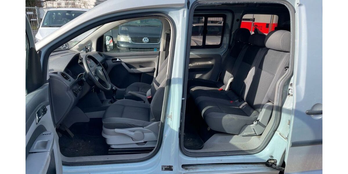 VW Caddy 170.542 km 3.700 &euro; Düsseldorf 40233