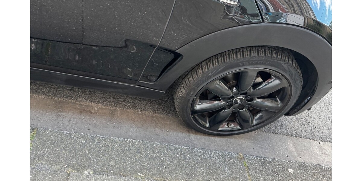 Mini Clubman 101.409 km 12.800 &euro; Köln 50667