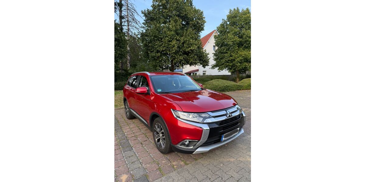 Mitsubishi Outlander 66.000 km 16.700 &euro; Solingen 42657