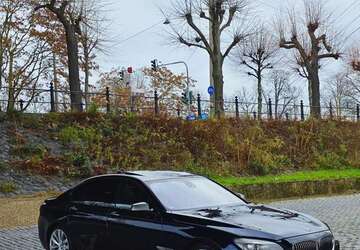 BMW 740 213.000 km 15.300 &euro; Köln 51109