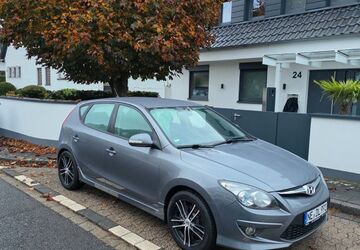 Hyundai i30 120.000 km 5.650 &euro; Düsseldorf 40235