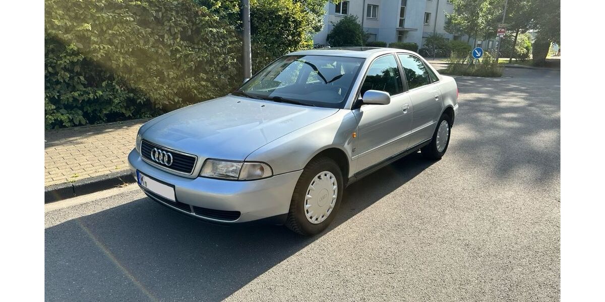 Audi A4 171.856 km 3.700 &euro; Köln 50825
