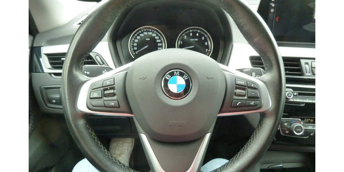 BMW X1 25e X drive Steptronic Navi Head up E-Sitze 154.000 km 17.900 &euro; Ratingen 40885