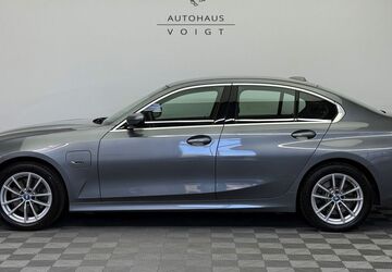 BMW 320 59.436 km 27.890 &euro; Radevormwald 42477