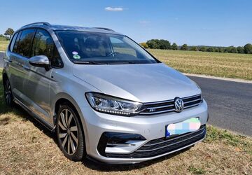 VW Touran 87.335 km 22.000 &euro; Köln 50825