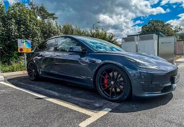 Tesla Model 3 61.790 km 29.500 &euro; Gevelsberg 58285