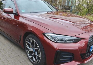 BMW i4 49.800 km 43.000 &euro; Köln 51107