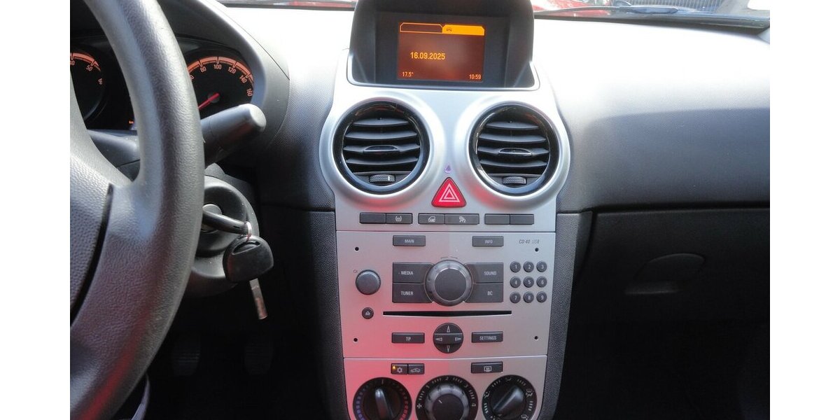 Opel Corsa Selection Klima Kette+TÜV neu S.heft 179.000 km 3.790 &euro; Neuss 41462