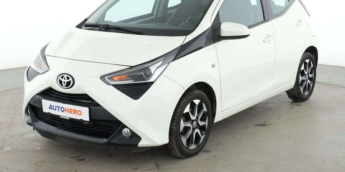 Toyota Aygo 28.902 km 14.250 &euro; Köln 50739