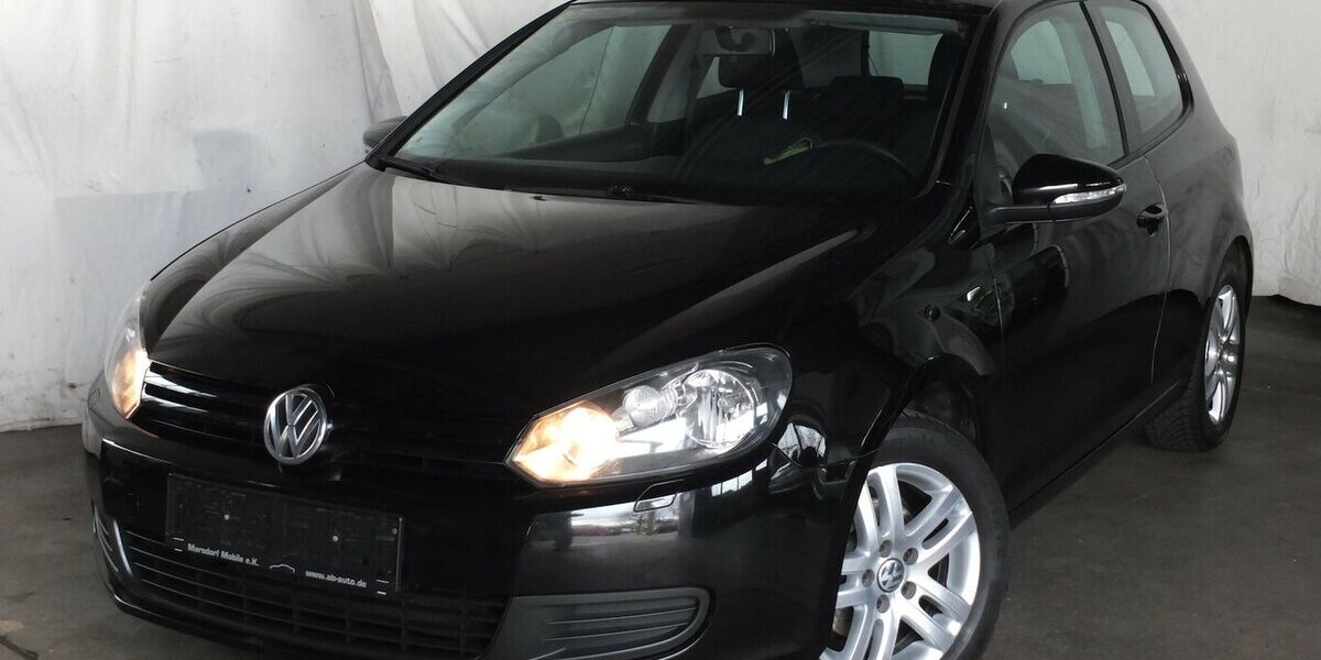 VW Golf 1.4i TRENDLINE KLIMAANLAGE SPORT-LMF SHZ 132.895 km 6.598 &euro; Köln 50858