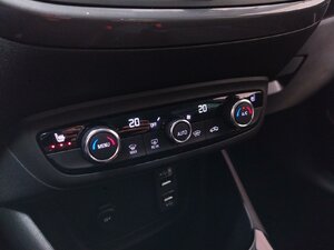 Opel Crossland X Ultimate-Paket Komfort-Paket Head-Up N 9.615 km 23.890 &euro; HAAN 42781