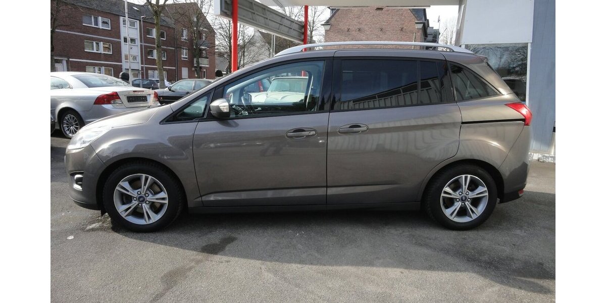 Ford Grand C-Max SYNC Edit. 1,6L/110KW Klima+SHZ+PDC 170.000 km 5.999 &euro; Neuss 41462