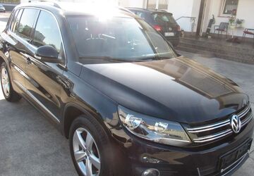 VW Tiguan 152.000 km 13.900 &euro; Leverkusen 51371