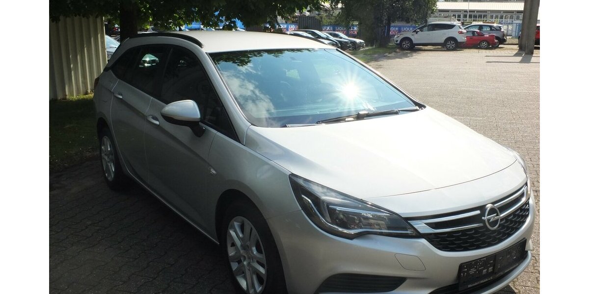 Opel Astra EDITION NAVI KLIMA TEMPOMAT BLUETOOTH 99.125 km 9.908 &euro; Köln 50858