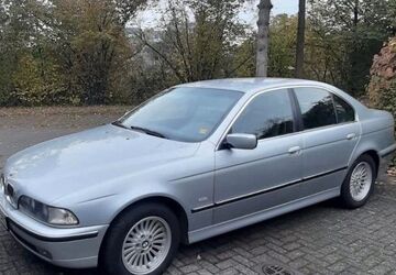 BMW 528 268.000 km 4.900 &euro; Köln 50931
