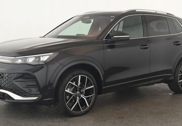 VW Tiguan 12.600 km 48.884 &euro; Neuss 41464