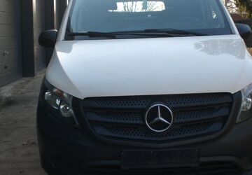 Mercedes-Benz Vito 215.300 km 9.200 &euro; Köln 50735