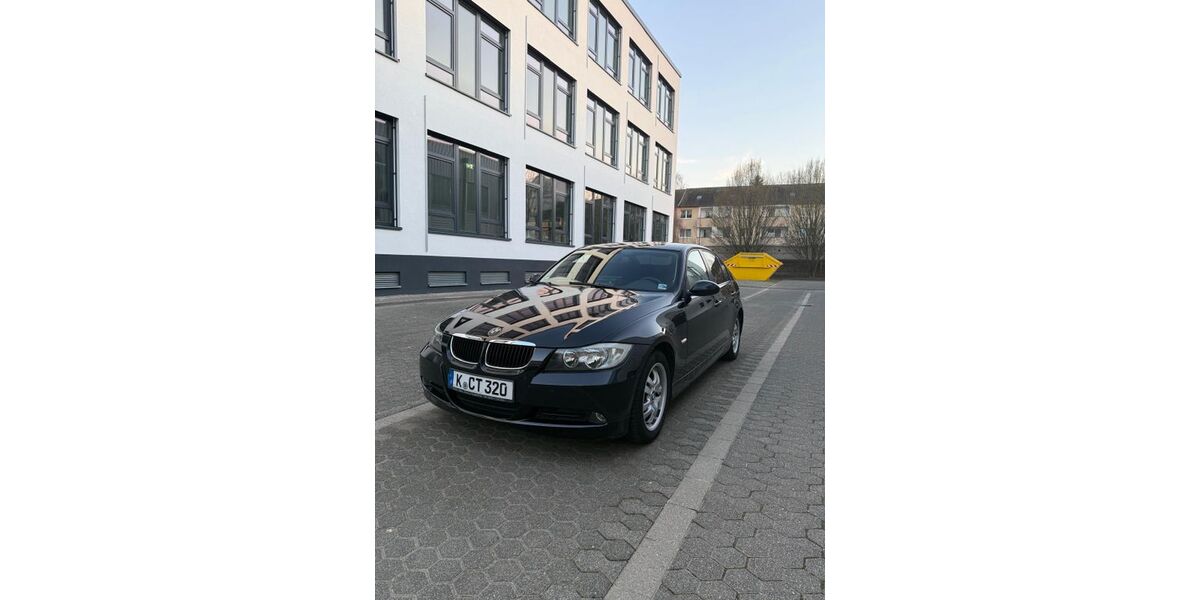 BMW 320 148.000 km 4.999 &euro; Köln Höhenberg 51103