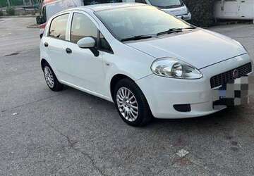 Fiat Grande Punto 225.000 km 2.300 &euro; Raderberg (Köln) 50968