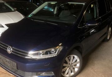 VW Touran 111.593 km 15.990 &euro; Köln 50933