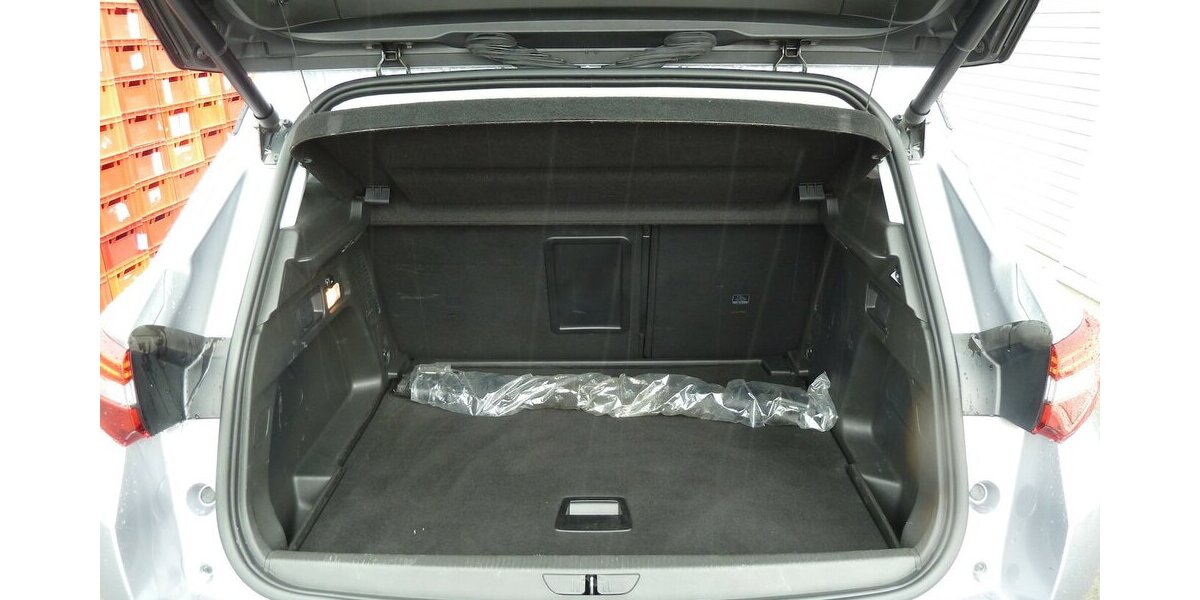 Opel Grandland X Innovation 1.5 D Automatik Navi LED 171.000 km 12.900 &euro; Ratingen 40885