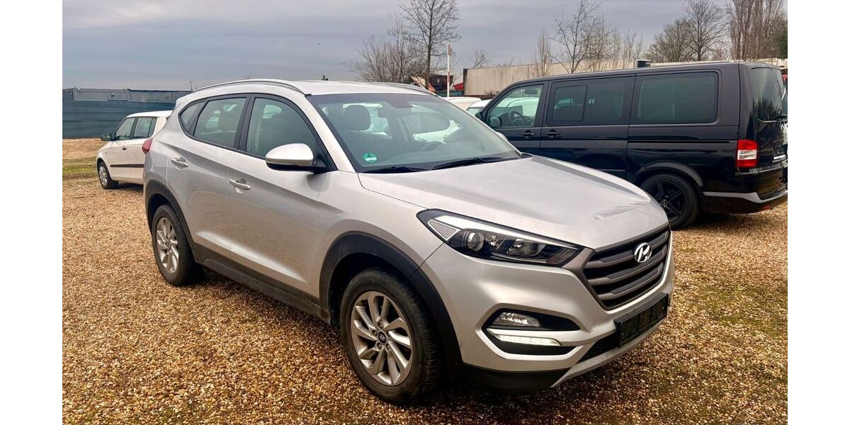 Hyundai TUCSON 128.000 km 14.750 &euro; Köln 51107