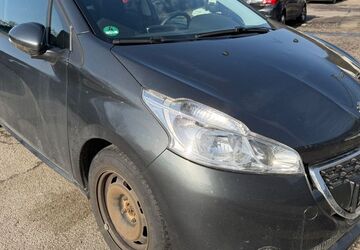Peugeot 208 204.497 km 2.250 &euro; wuppertal 42285