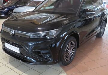 VW Tiguan 31.100 km 48.945 &euro; Neuss 41469