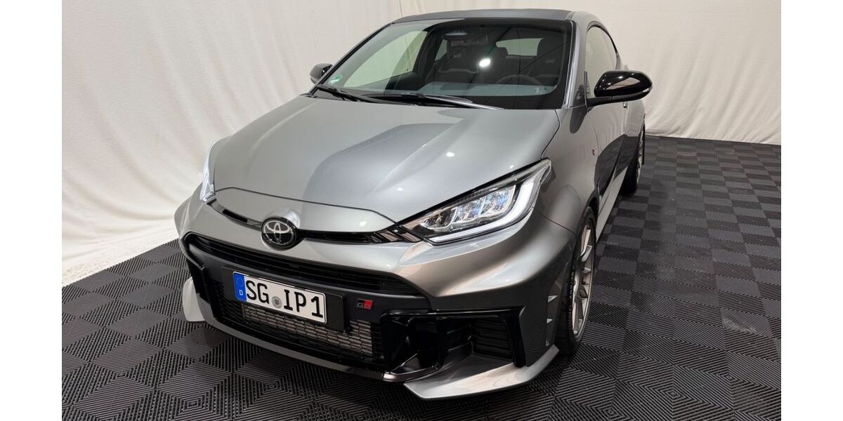 Toyota Yaris 4.250 km 47.900 &euro; Solingen 42657