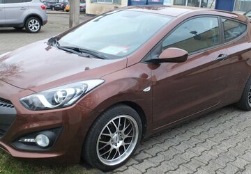 Hyundai i30 KLIMAAUTOMATIK SPORT LMF/BREITREIFEN 117.877 km 7.500 &euro; Köln 50858