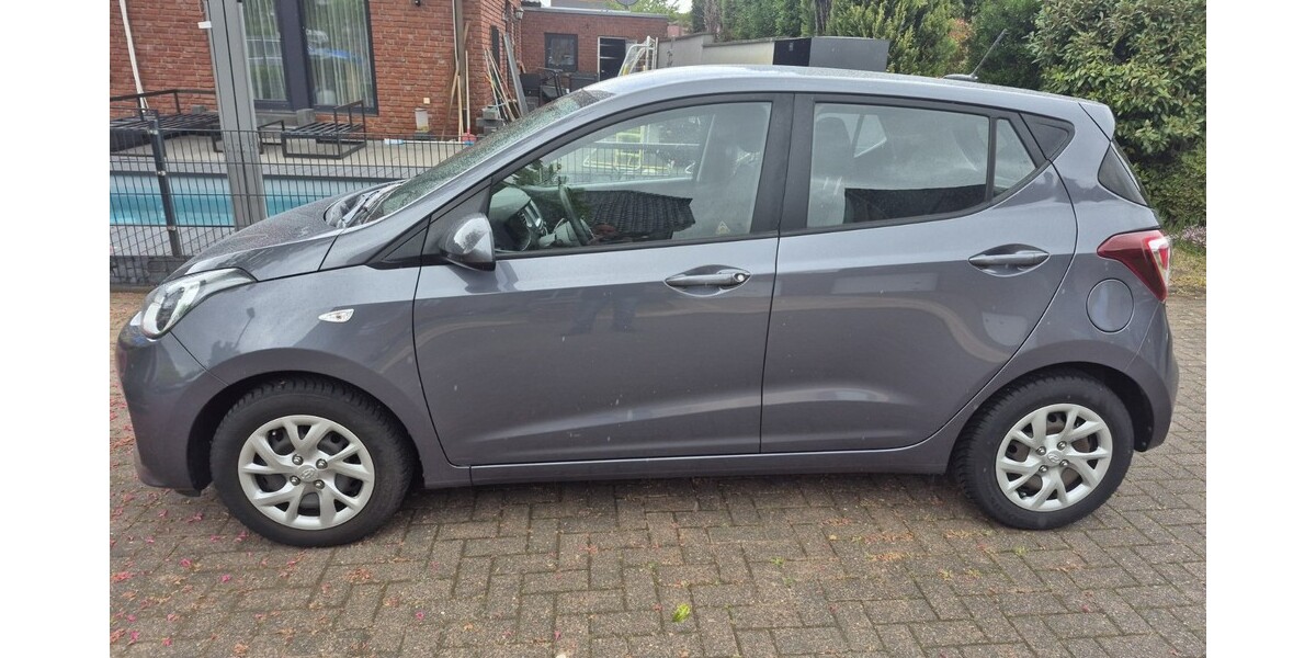 Hyundai i10 24.000 km 9.999 &euro; Dormagen 41539
