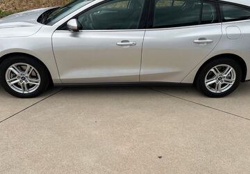 Ford Focus 52.677 km 15.600 &euro; Köln 50829