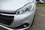 Peugeot 208 1.2 PURE TECH ALLURE KLIMA PDC SHZ SPORT LMF 98.599 km 7.500 &euro; Köln 50858